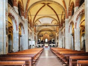 義大利Milan 米蘭 (義語 Milano) 必玩 - Basilica di Sant’Ambrogio 聖盎博羅削聖殿 = 聖安布羅焦聖殿 = 聖安布羅斯大教堂 = Basilica Romana Minore Collegiata Abbaziale Prepositurale di Sant'Ambrogio = Cappella di San Vittore in ciel d'oro 金色天空中的聖維托雷禮拜堂 = Sacello di San Vittore in ciel d'oro = Colonna del Diavolo 魔鬼柱 = Colonna Imperiale = Piazza Sant'Ambrogio = Tempio della Vittoria 勝利神殿 = Sacrario dei Caduti Milanesi