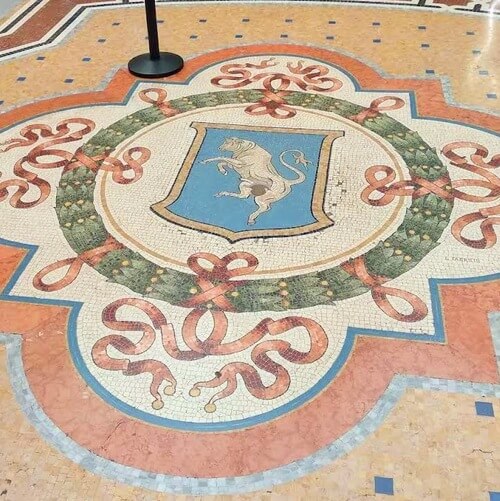 義大利Milan 米蘭 (義語 Milano) 必玩 - Galleria Vittorio Emanuele II 維托里奧·埃馬努埃萊二世長廊 = 艾曼紐二世迴廊 = 埃馬努埃萊二世拱廊街 = La Rinascente = Rinascente Milano 文藝復興百貨 = La Rinascente S.p.A.