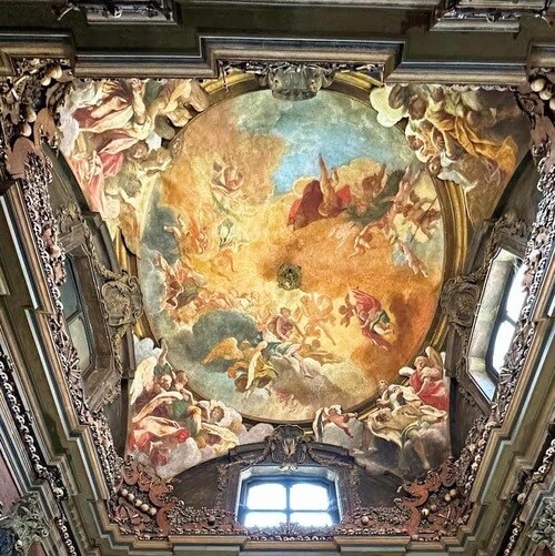 義大利Milan 米蘭 (義語 Milano) 必玩 - Santuario di San Bernardino alle Ossa 聖貝納迪諾骸骨教堂 = Chiesa di San Bernardino ai Morti = Chiesa di San Bernardino alle Ossa = Ossario della Chiesa di San Bernardino alle Ossa = Basilica di Santo Stefano Maggiore 聖斯特凡諾馬焦雷大教堂 = 聖斯德望大殿 = Chiesa di Santo Stefano in Brolo = Chiesa di Santo Stefano alla Porta