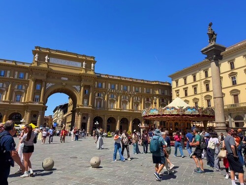 義大利佛羅倫斯 = 佛羅倫薩 = 翡冷翠 Florence = Fiorenza = Firenze 必玩 - Piazza della Repubblica 共和廣場 - Antica Giostra Toscana 古董旋轉木馬