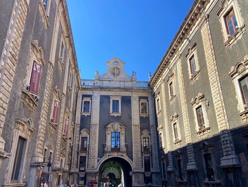 義大利卡塔尼亞 Catania 必玩 - Palazzo dei Chierici 神學院