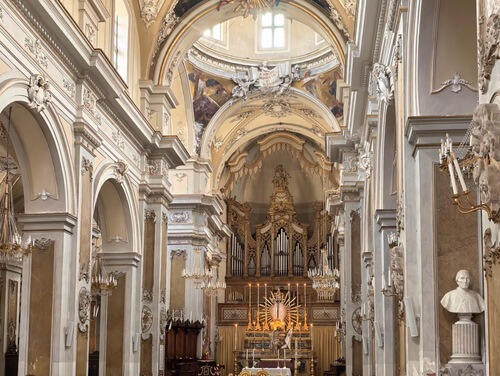 義大利卡塔尼亞 Catania 必玩 - Basilica della Collegiata 學院教堂 = 大學教堂