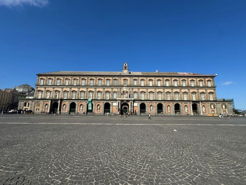 義大利拿坡里 = 那不勒斯 Naples (Napoli)必玩 -Palazzo Reale di Napoli 拿坡里王宮 = 那不勒斯王宮