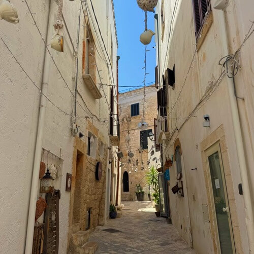 義大利波利尼亞諾·阿·馬雷 Polignano a Mare (巴里方言 Peghegnéne a Mare)必玩