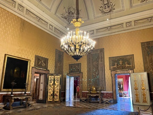 義大利拿坡里 = 那不勒斯 Naples (Napoli)必玩 -Palazzo Reale di Napoli 拿坡里王宮 = 那不勒斯王宮