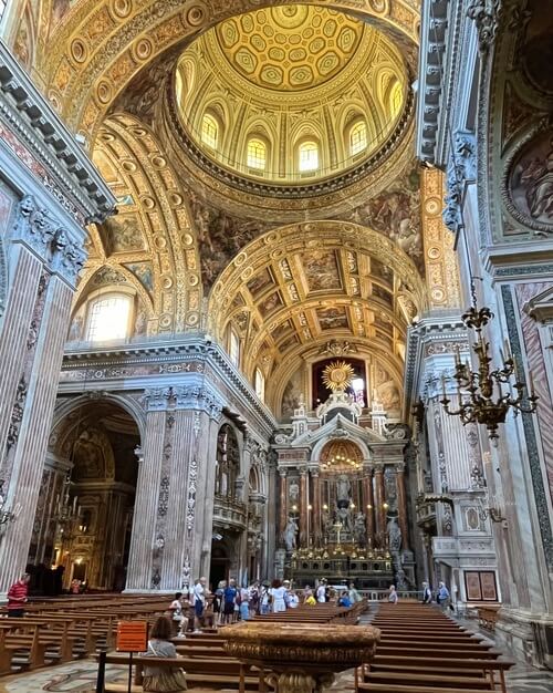 義大利拿坡里 = 那不勒斯 Naples (Napoli)必玩 -Chiesa del Gesù Nuovo 新耶穌教堂