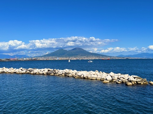 義大利拿坡里 = 那不勒斯 Naples (Napoli)必玩 -Porto Di Napoli 拿坡里港 = 那不勒斯港