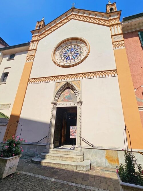 義大利科莫湖必玩 Lago di Como - Menaggio 梅納焦 = 梅納喬 - Chiesa di Santo Stefano 聖斯蒂法諾教堂 = 聖斯特凡諾教堂 = Parrocchia Santo Stefano - Chiesa di Santa Marta 聖瑪爾塔教堂