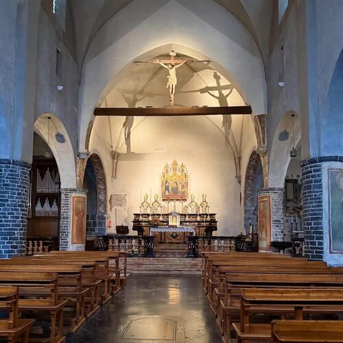 義大利科莫湖必玩 Lago di Como - Varenna 瓦倫納 = 瓦倫娜 - Chiesa di San Giorgio 聖喬治教堂