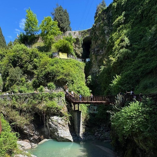 義大利科莫湖必玩 Lago di Como - Bellano 貝拉諾 - Orrido di Bellano 貝拉諾峽谷 = 地獄谷 - Bellano Art Culture (BAC) - Casa del Diavolo = Ca' dal Diavol 魔鬼之家