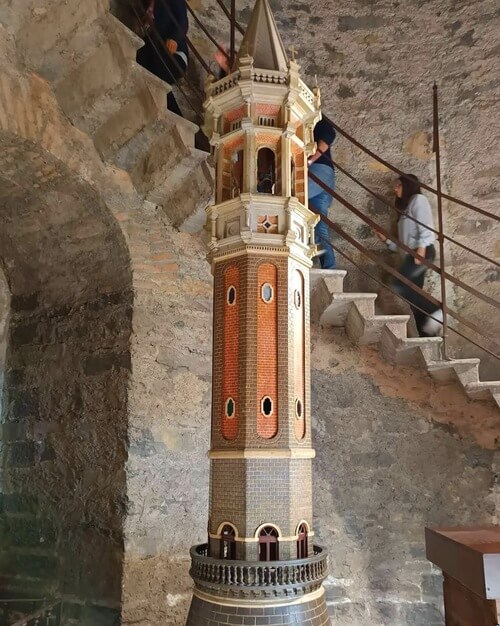 義大利科莫湖必玩 Lago di Como - Lecco 萊科 - Basilica di San Nicolò 聖尼科洛聖殿 = 聖尼各大教堂 - Campanile di San Nicolò 聖尼科洛鐘樓