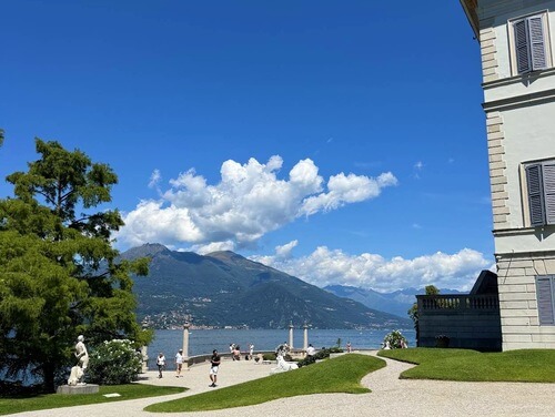 義大利科莫湖必玩 Lago di Como - Bellagio 貝拉焦 = 貝拉吉歐 - Villa Melzi 梅爾齊別墅 = Villa Melzi d'Eril 梅爾齊德埃里爾別墅 - Cappella Gentilizia Melzi d'Eril 梅爾齊德里爾家族禮拜堂 = Cappella di Villa Melzi - Chiosco Moresco 摩爾涼亭 = Moorish Pavilion = Tempietto Moresco