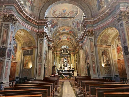 義大利科莫湖必玩 Lago di Como - Bellano 貝拉諾 - Santuario Madonna delle Lacrime - Lezzeno-Bellano (lc) 萊澤諾淚水聖母聖殿 = 聖母瑪利亞之淚聖殿 = Santuario della Madonna delle Lacrime di Lezzeno - Portale Madonna di Lezzeno 萊澤諾聖母之門