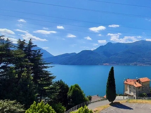 義大利科莫湖必玩 Lago di Como - Bellano 貝拉諾 - Santuario Madonna delle Lacrime - Lezzeno-Bellano (lc) 萊澤諾淚水聖母聖殿 = 聖母瑪利亞之淚聖殿 = Santuario della Madonna delle Lacrime di Lezzeno - Portale Madonna di Lezzeno 萊澤諾聖母之門