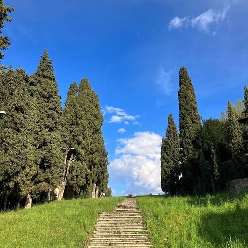 義大利科莫湖必玩 Lago di Como - Bellagio 貝拉焦 = 貝拉吉歐 - Villa Melzi 梅爾齊別墅 = Villa Melzi d'Eril 梅爾齊德埃里爾別墅 - Cappella Gentilizia Melzi d'Eril 梅爾齊德里爾家族禮拜堂 = Cappella di Villa Melzi - Chiosco Moresco 摩爾涼亭 = Moorish Pavilion = Tempietto Moresco