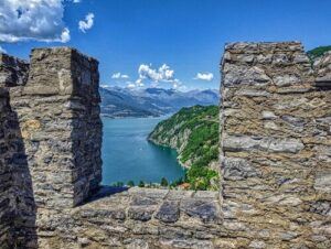 義大利科莫湖必玩 Lago di Como - Varenna 瓦倫納 = 瓦倫娜 - Castello di Vezio 韋齊奧城堡
