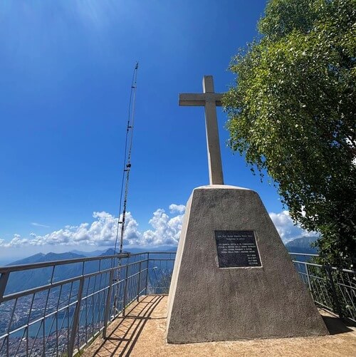 義大利科莫湖必玩 Lago di Como - Lecco 萊科 - Piani d'Erna 埃爾納高地平台 - Pizzo d'Erna 皮佐德爾納山 - Monte Resegone 雷塞貢山脈 - Funivia Piani d'Erna 高地纜車