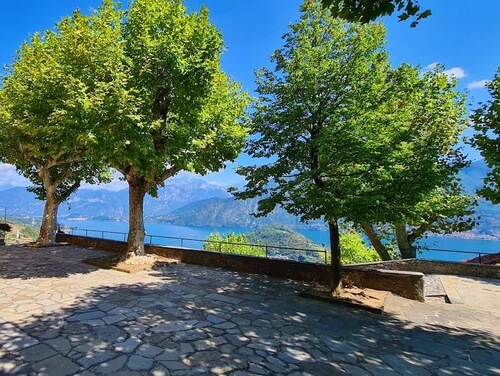 義大利科莫湖必玩 Lago di Como - Tremezzina 特雷梅齊納 - Sacro Monte di Ossuccio 奧蘇喬聖山 = Sacro Monte della Beata Vergine del Soccorso = Santuario della Madonna del Soccorso = Chiesa di Santa Maria Maddalena di Ossuccio - Ossuccio