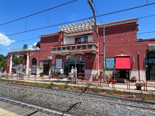 義大利龐貝 Stazione di Pompei Scavi - Villa Dei Misteri 私鐵火車站