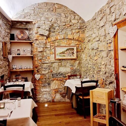 義大利科莫湖必玩 Lago di Como - Varenna 瓦倫納 = 瓦倫娜 - Osteria Quatro Pass