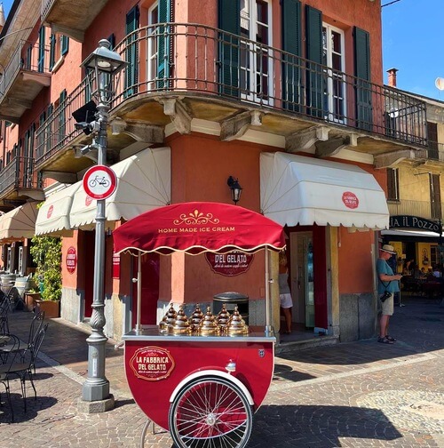 義大利科莫湖必玩 Lago di Como - Menaggio 梅納焦 = 梅納喬 - Gelateria La Fabbrica del Gelato