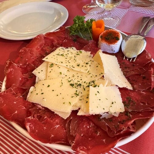 義大利科莫湖必玩 Lago di Como - Menaggio 梅納焦 = 梅納喬 - Osteria Il Pozzo